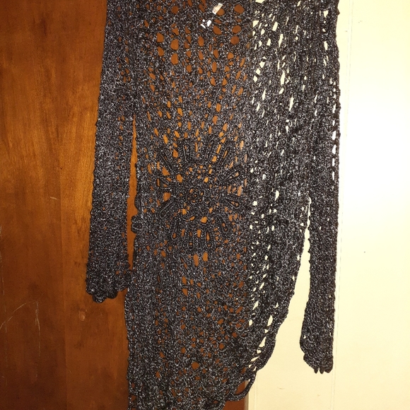 Cover up - Picture 2 of 2